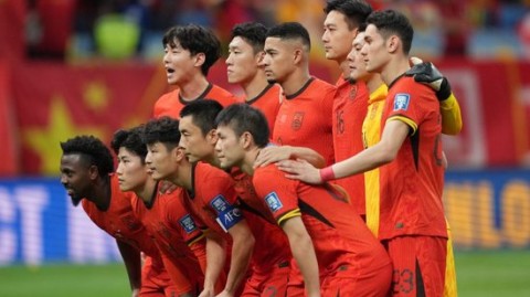 德甲争冠大戏落幕！拜仁4-1大胜斯图加特，提前四轮锁定第35座德甲冠军
