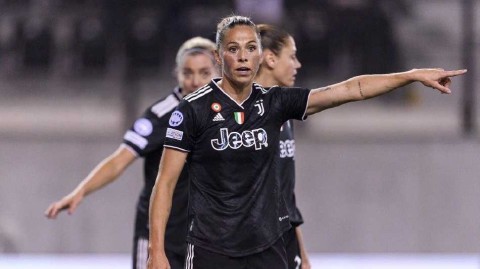 斑马军团客场奏凯 女足欧冠瑞士激战尤文力克苏黎世