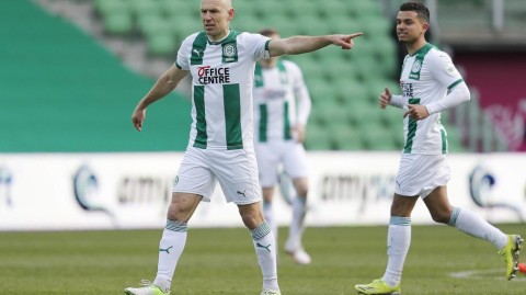 荷兰“小飞侠”不老传说：罗本伤愈归来，创下格罗宁根荷甲出场年龄第二高纪录