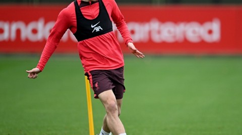 英超焦点时刻利物浦赛前集训与克洛普萨拉赫关键对话