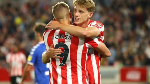 布伦特福德七球狂胜奥德汉姆 联赛杯上演悬殊对决