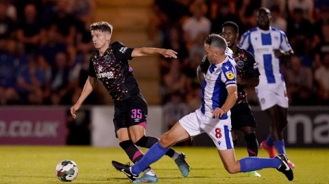 英联杯烽火：低级别球队主场憾负英超劲旅 布伦特福德客场稳健晋级