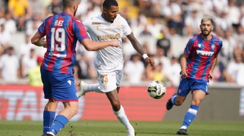 葡克绿茵对决记：欧协联资格赛吉马良斯主场小胜却抱憾出局