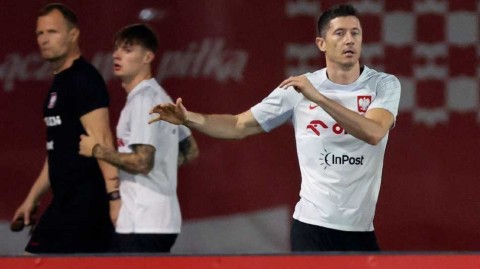 波兰雄鹰卡塔尔集结 世界杯关键战前厉兵秣马