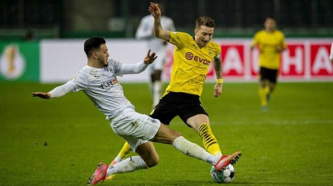 德国杯经典瞬间：桑乔一剑封喉，多特蒙德客胜门兴闯入四强