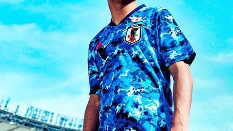 五色之蓝，同一片天：日本队“晴空”球衣背后的故事