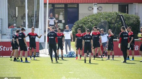 硝烟前的宁静 斯图加特将士挥汗备战第27轮联赛