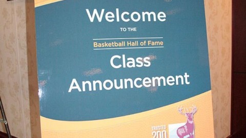 篮球名人堂2026届盛典：传奇皮蓬与乔丹再聚首引回忆杀