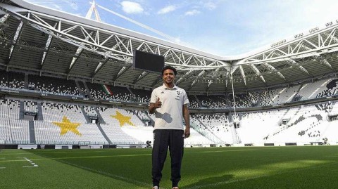 斑马军团的新旋律：韦斯顿·麦肯尼亮相都灵