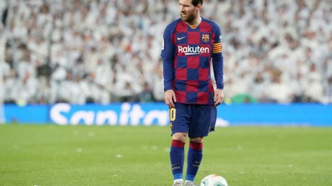 球场之王与抗疫先锋：梅西深情致敬无名英雄