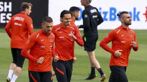 星月军团备战欧国联训练现场直击