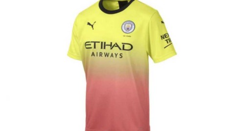 新赛季球衣设计大赏：那些让人过目难忘的“辣眼”之作