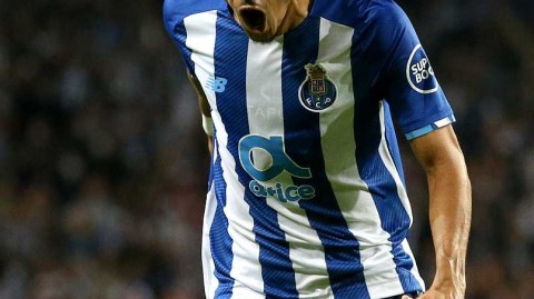 巨龙球场的暗夜：AC米兰欧冠三连败背后的挣扎与曙光