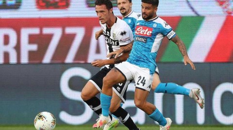 点球帽子戏法！帕尔马主场爆冷2比1力克那不勒斯