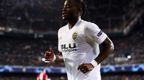 曼联欧冠客战瓦伦西亚：博格巴空门不进 琼斯乌龙葬送好局