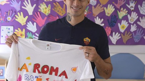 罗马城的温柔骑士：佩罗蒂与病童的温暖相遇