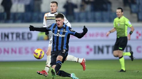 意大利杯蓝黑军团强势晋级 主场轻取威尼斯锁定八强席位