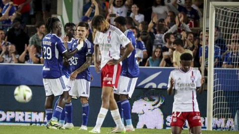 斯特拉斯堡力克里昂揭幕战告捷 梅瑙球场见证坚韧胜利