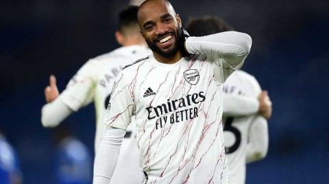 海鸥军团主场折戟，枪手闪电一击破寒冬