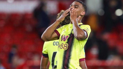 卡拉宝杯绝杀之夜森林主场饮恨伯恩利补时破门晋级