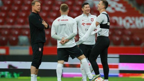 华沙绿茵场上的战前交响曲