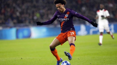 欧冠激战：里昂两度领先，曼城顽强扳平