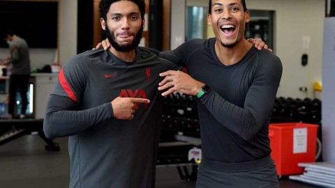 希望归来：范戴克与戈麦斯在利物浦训练基地的康复之路