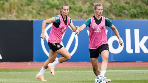 日耳曼战车枕戈待旦，女足世界杯前最后的热血淬炼