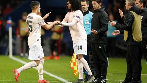 华裔少年钟塔西闪耀巴黎，曼联青春风暴逆转大巴黎