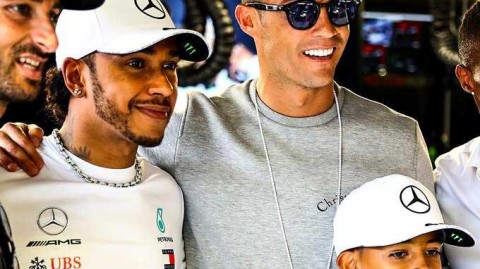 五冠王巅峰会！当C罗遇见汉密尔顿，迷你罗圆梦F1座舱