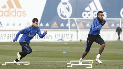 皇马将士备战国王杯 训练场上生日歌为克罗斯响起