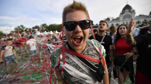 满座皆敌亦无惧 匈牙利铁蹄主场憾负王者葡萄牙