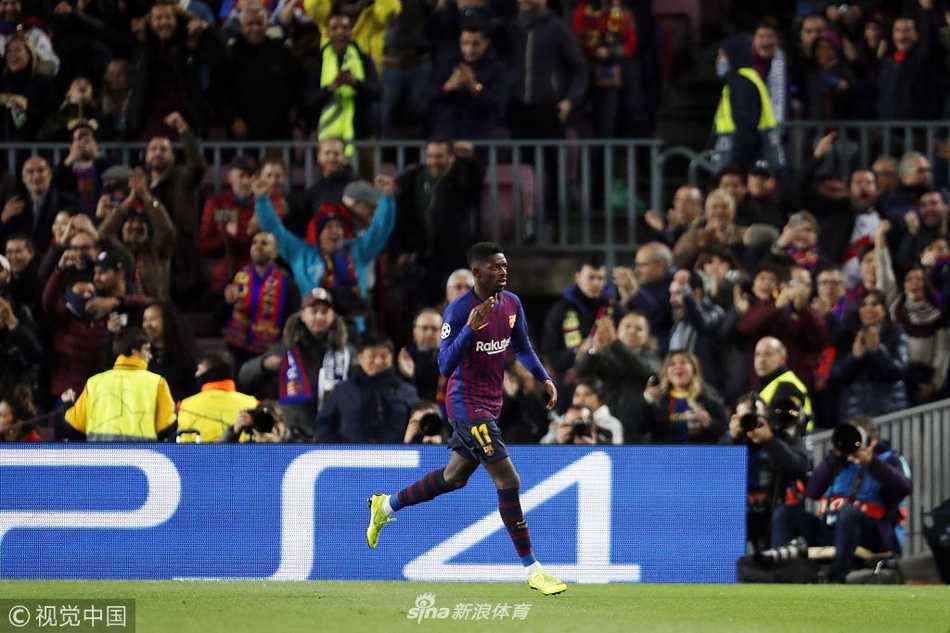 欧冠经典战:巴萨1-1热刺,登贝莱世界波,梅西替补难破局 维尔马伦紧紧贴防孙兴慜,用身体卡住位置,不让热刺核心轻易转身突破