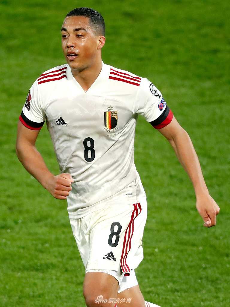 欧洲红魔强势逆转,比利时三球完胜威尔士迎来开门红 卢卡库主罚点球一蹴而就,霸气庆祝展现锋线杀手的本能