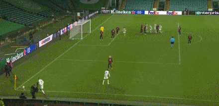 凯尔特人前锋尤努西在角球进攻中高高跃起，一记强有力的头槌攻破多纳鲁马十指关，为主队扳回一城，瞬间点燃了主场球迷的热情。